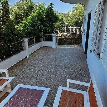 Eden Sea View Apartment Ksamil Room photo