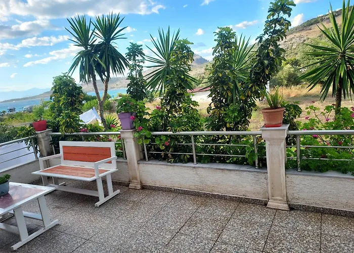 Eden Sea View Apartment